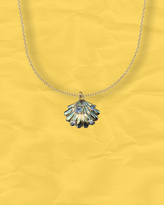 Concha Necklace